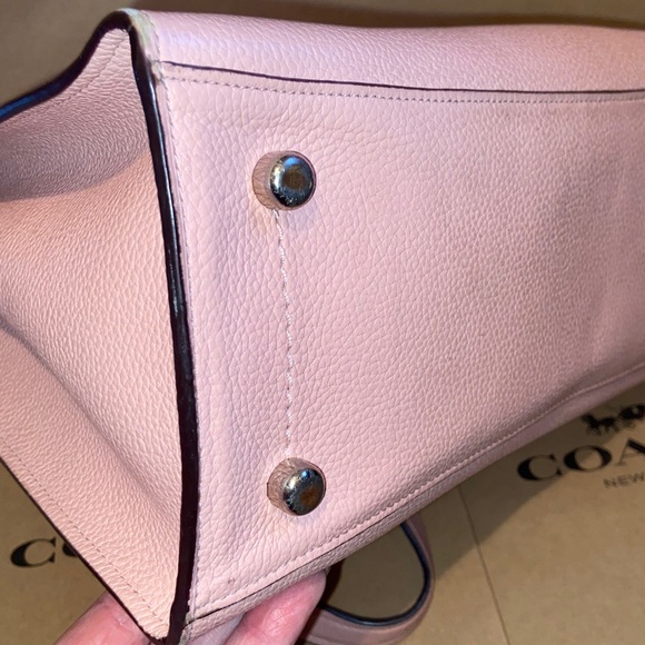 Coach Charlie Carryall bag Preloved w Call outs - Picture 4 of 13